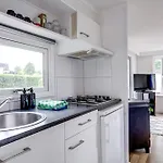 シャレー Ideaal Veluwe Bos Met Sfeervolle Pelletkachel プッテン